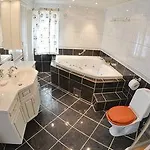 Mefjord Brygge Hotell 5*