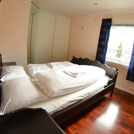 Mefjord Brygge 5* טרומסה